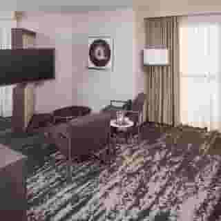 Doubletree By Hilton Boston Logan Airport Chelsea, 2 of 6