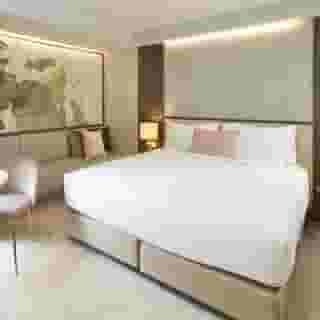 The Quarter Ploenchit by Uhg, 5 of 6