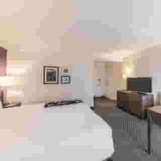 La Quinta Inn & Suites by Wyndham Austin Airport, 6 of 6