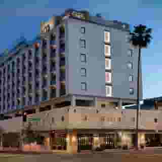 Sixty Beverly Hills, 4 of 6