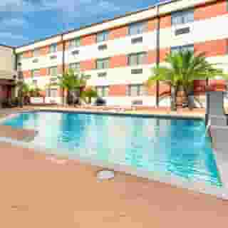 Ramada by Wyndham Houston Intercontinental Airport South, 3 of 6