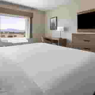 La Quinta Inn & Suites by Wyndham Phoenix West / Glendale, 1 of 6
