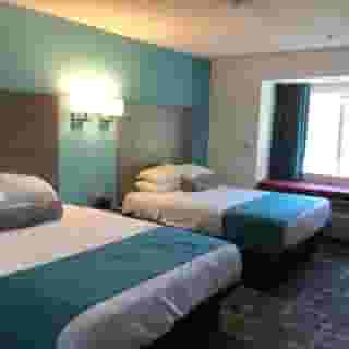 Red Lion Inn & Suites Elk Grove Village, 3 of 6