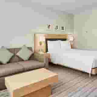 Hilton Garden Inn Dubai, Mall Avenue, 2 of 6