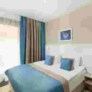 Emerald Downtown Suites, 5 of 6