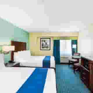 GreenTree Inn San Diego Mission Bay, 2 of 6