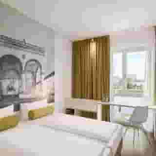 Super 8 by Wyndham Munich City North, 1 of 6