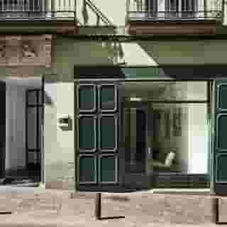 One Shot Prado, 2 of 6