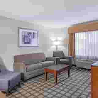 Baymont by Wyndham Gurnee, 1 of 6