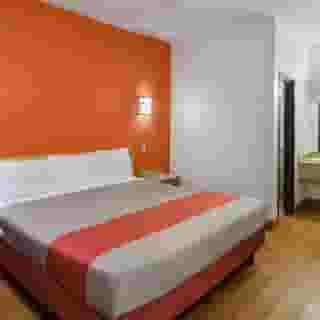 Americas Best Value Inn & Suites Humble, 5 of 6