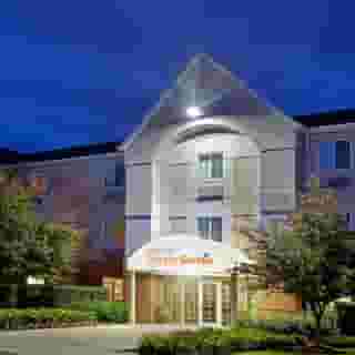 Sonesta Simply Suites Chicago Waukegan, 1 of 6