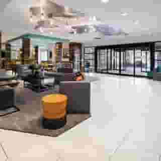 La Quinta Inn & Suites by Wyndham Atlanta Airport North, 2 of 6