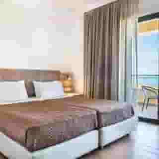 Gerona Mare, 3 of 6
