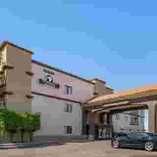 Windmill Suites Surprise - Phoenix, an Ascend Collection Hotel, 2 of 6