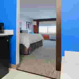 Holiday Inn Express & Suites Chicago O'Hare Airport by Ihg, 4 of 6
