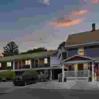 The Beverly, 2 of 6