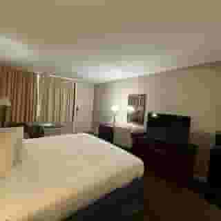 Gateway Hotel, 3 of 6