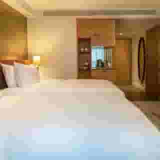 Lincoln Plaza London, Curio Collection by Hilton, 4 of 6