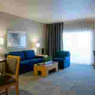 The Platinum Hotel, 4 of 6