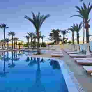 Bohemian Gardens Hotel, 4 of 6