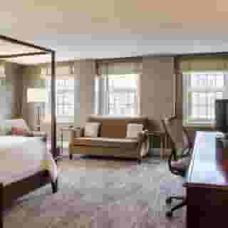 Sheraton Commander Hotel, 3 of 6