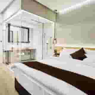 One Luxury Suites, 3 of 6