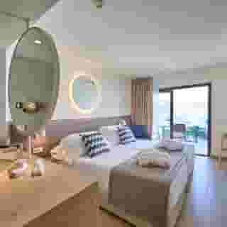 Fergus Style Tobago - Adults Only (16+), 2 of 6