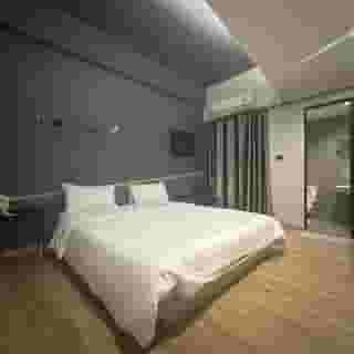 Bedroom at Suvarnabhumi Airport, 6 of 6