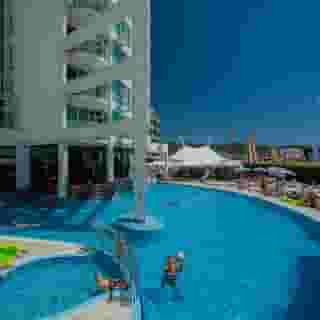 Grand Victoria, 3 of 5