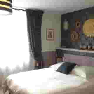 La Glycine Blanche, 2 of 5