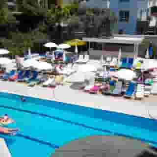 Happy Apartments, 2 of 5