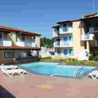 Mareva Apartments, 2 of 5