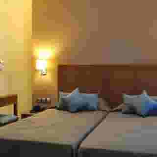 Sandy's Studios & Log Villas, 3 of 5