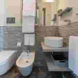 Minerva Relais, 5 of 5