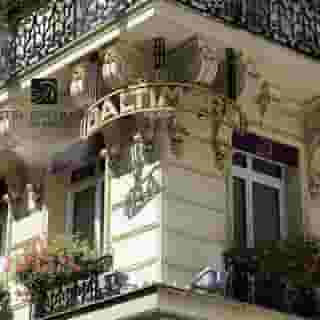 Baltimore Paris, 3 of 5