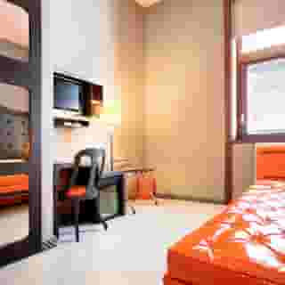 Orange Hotel, 4 of 5