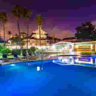 Reina Cristina, 3 of 5