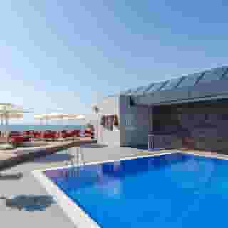 Ilayda Avantgarde, 1 of 5