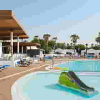 Hyde Park Lane Bungalows, 1 of 5