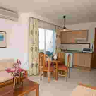 Las Velas Apartments, 6 of 6