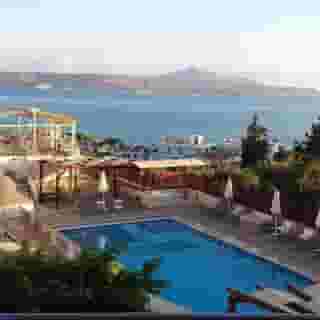 Sunrise Suites, 1 of 5