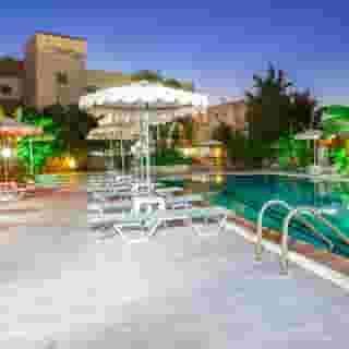 Vickys Studios, 4 of 5