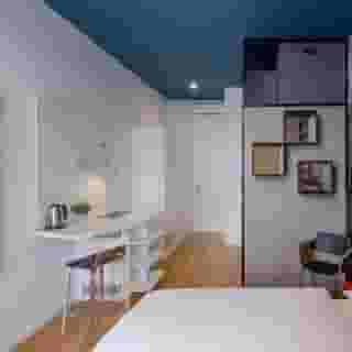 Dean's Home Budapest, 4 of 5