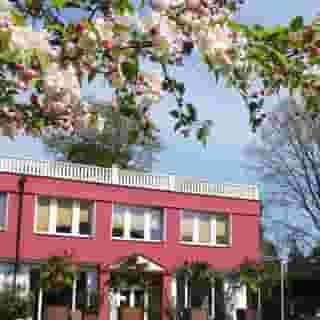 The Lakeside, 4 of 5