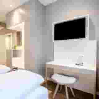 On Top Hotel, 3 of 5