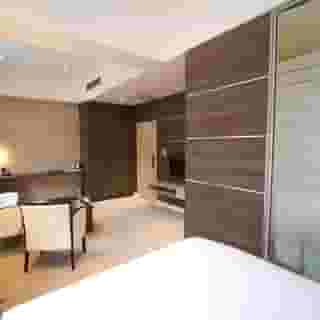 The Wesley Euston, 4 of 5