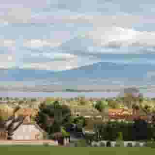 Yotel Geneva Lake, 1 of 5