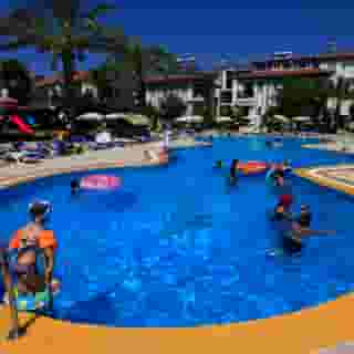 Sunlight Garden, 2 of 5