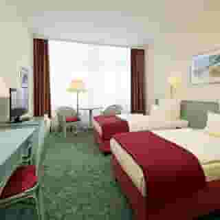 Steglitz International, 1 of 5