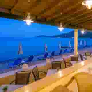 Rossis Beach Hotel, 4 of 5